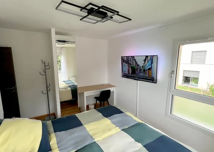 With Double Size Bed In Center * Kaysersberg-Vignoble