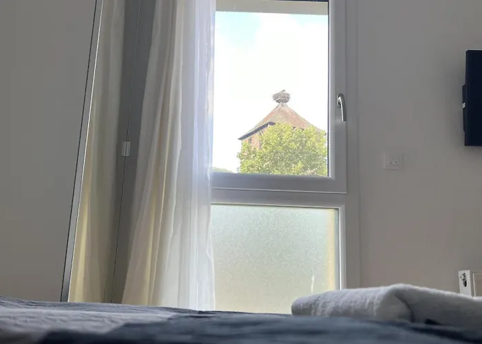 With Double Size Bed In Center Homestay